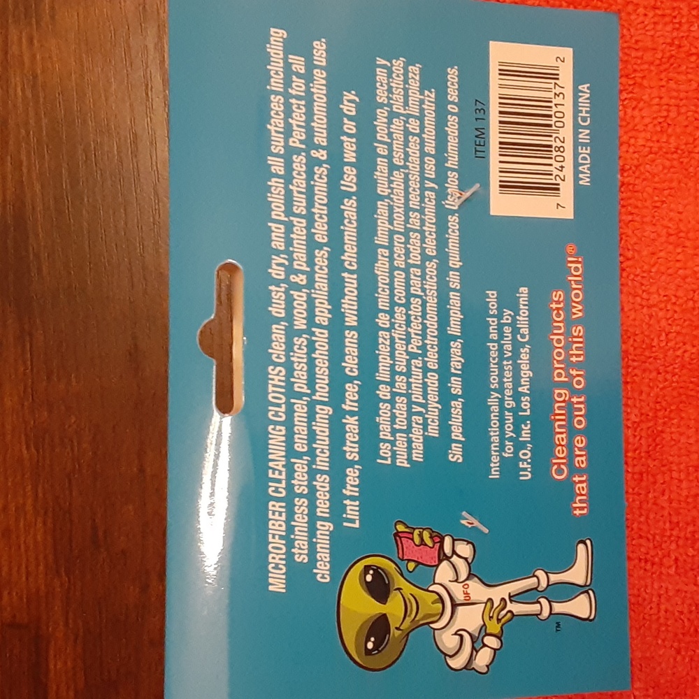 Bundle of a Spoon Rest, Placemats, a Peeler and a Knife, and towels - Picture 9 of 15